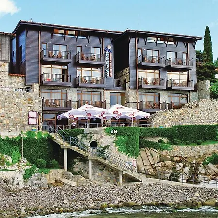 Four-bedroom Holiday In Sozopol
